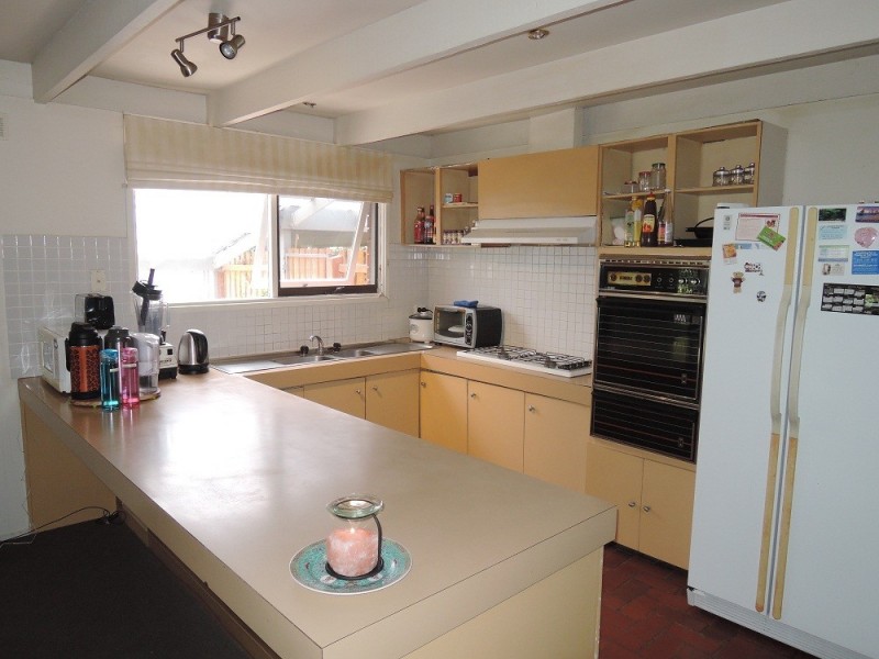 33 Valepark Drive, Donvale VIC 3111