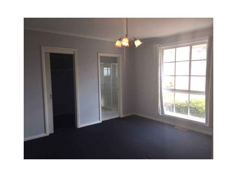 1/42 Finlayson Street, Doncaster VIC 3108