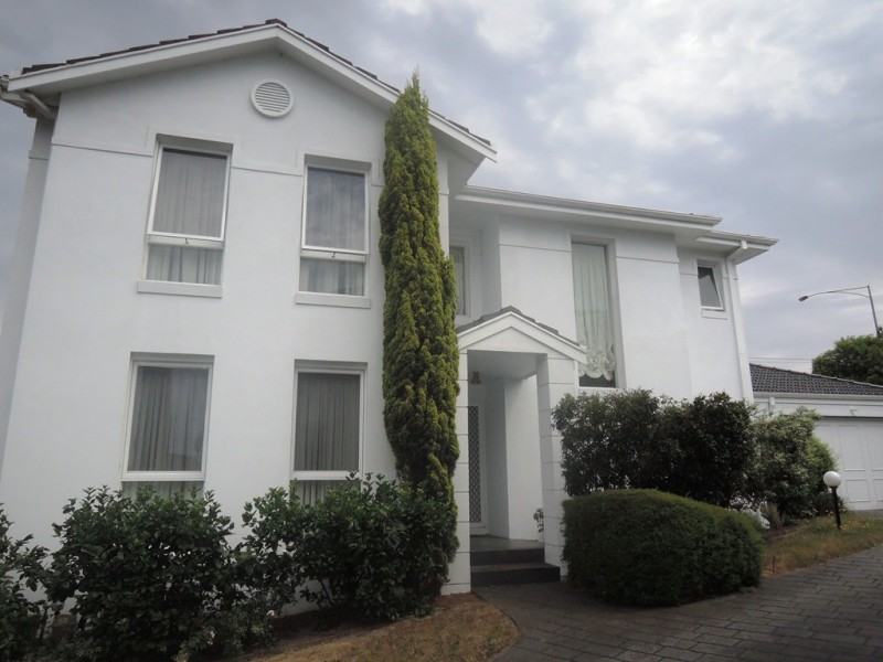 2/1 Braeside Drive, Doncaster VIC 3108