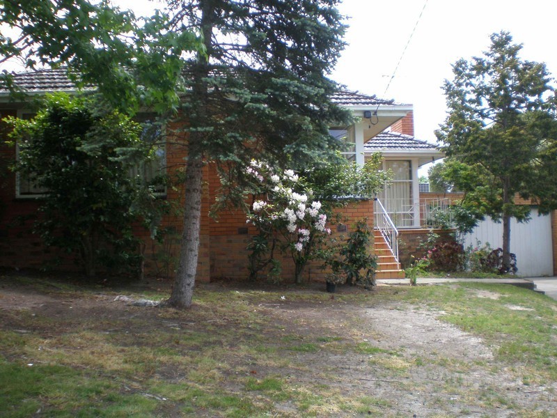 35 Highview Drive, Doncaster VIC 3108