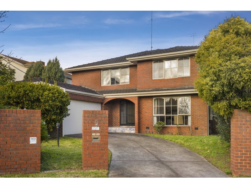 5 Reddan Court, Doncaster VIC 3108
