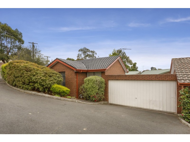 1/12 Hamilton Crescent, Doncaster East VIC 3109