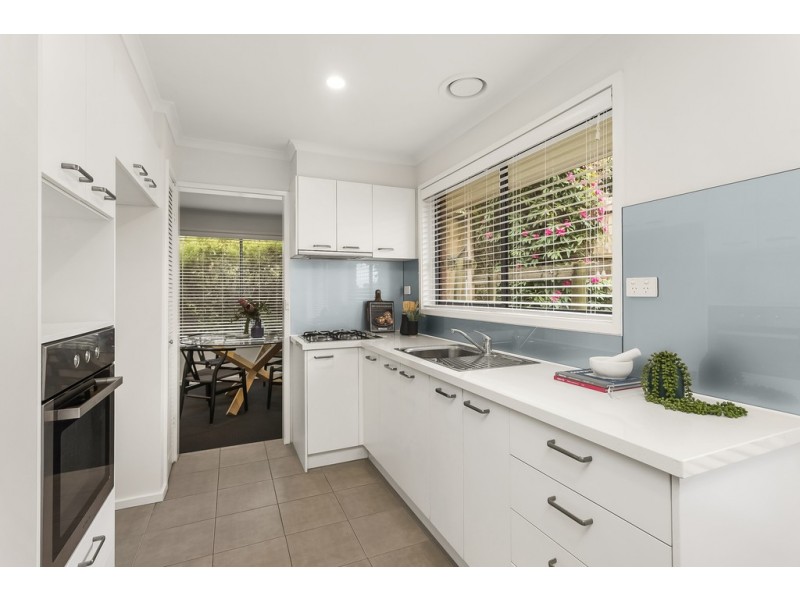 1/12 Hamilton Crescent, Doncaster East VIC 3109