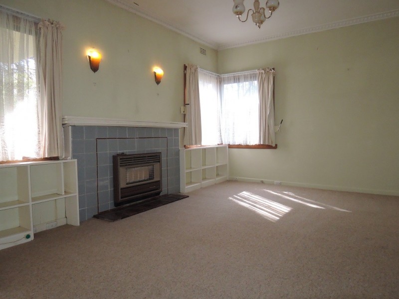 9 Elder Street, Blackburn VIC 3130