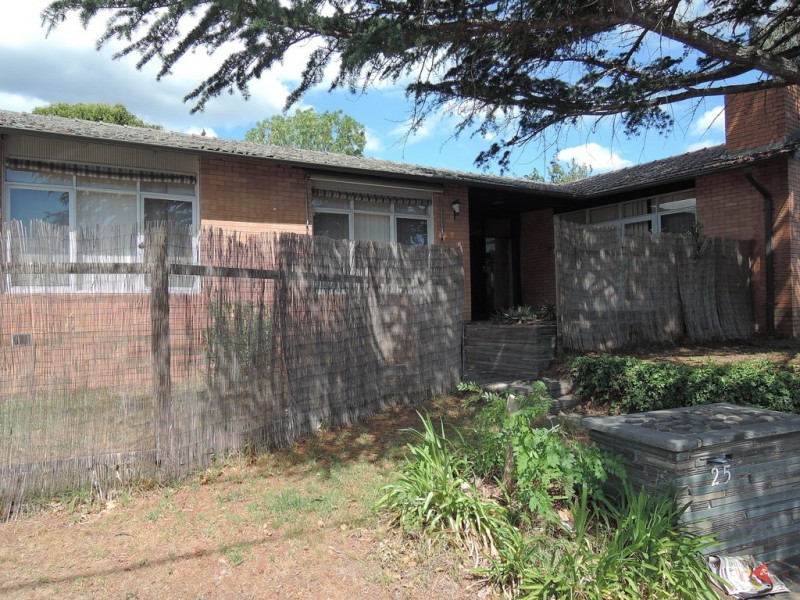 25 Montgomery Place, Bulleen VIC 3105