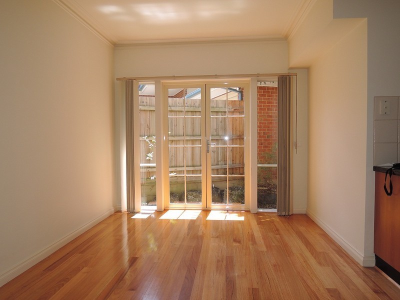 1/43 St Clems Road, Doncaster East VIC 3109