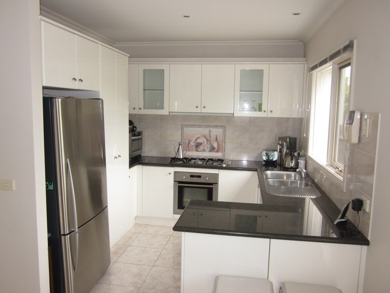 3/4 Cherry Blossom Court, Doncaster East VIC 3109