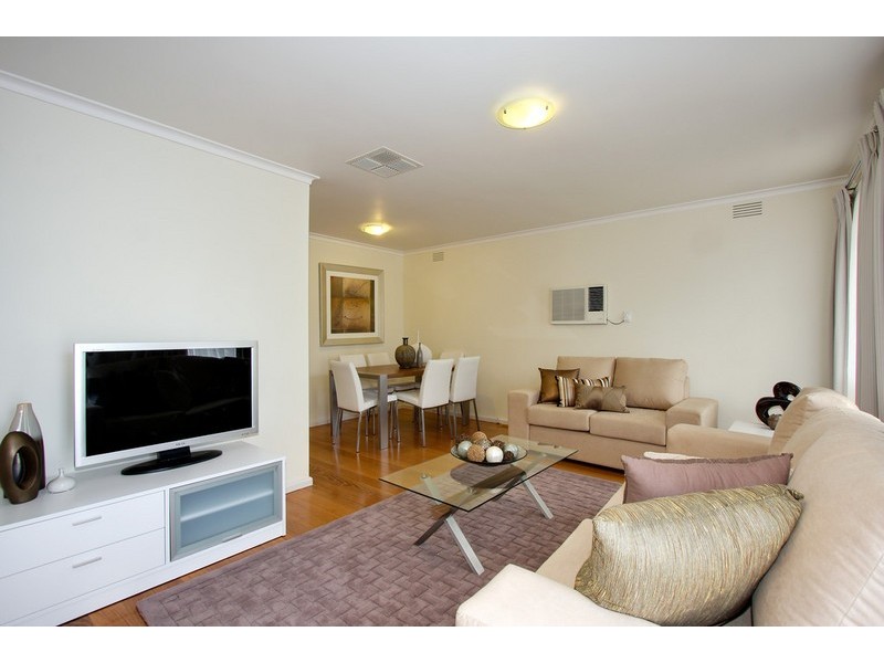 6 Peter Street, Doncaster East VIC 3109