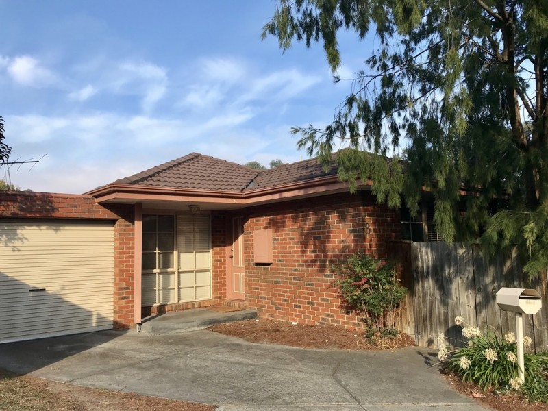 8 Fromhold Drive, Doncaster VIC 3108