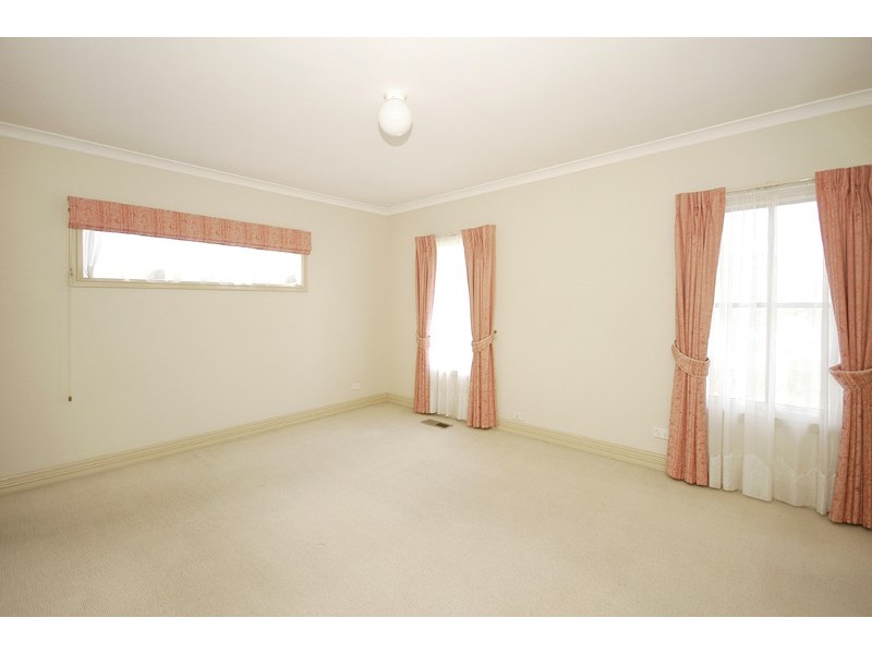1 Derwent Street, Box Hill VIC 3128