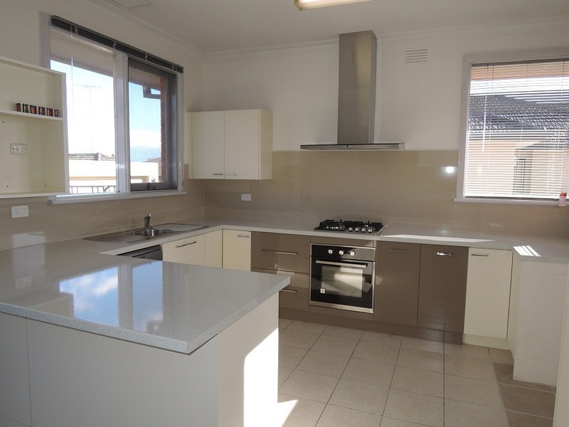 1/148 Beverley Street, Doncaster East VIC 3109