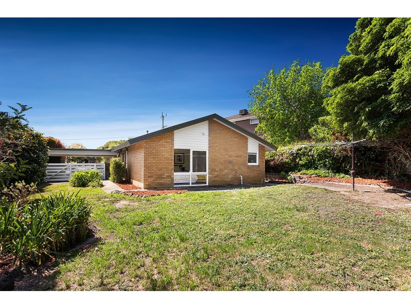 8 Canopus Drive, Doncaster East VIC 3109