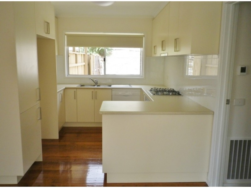 42 Dellfield Drive, Templestowe Lower VIC 3107