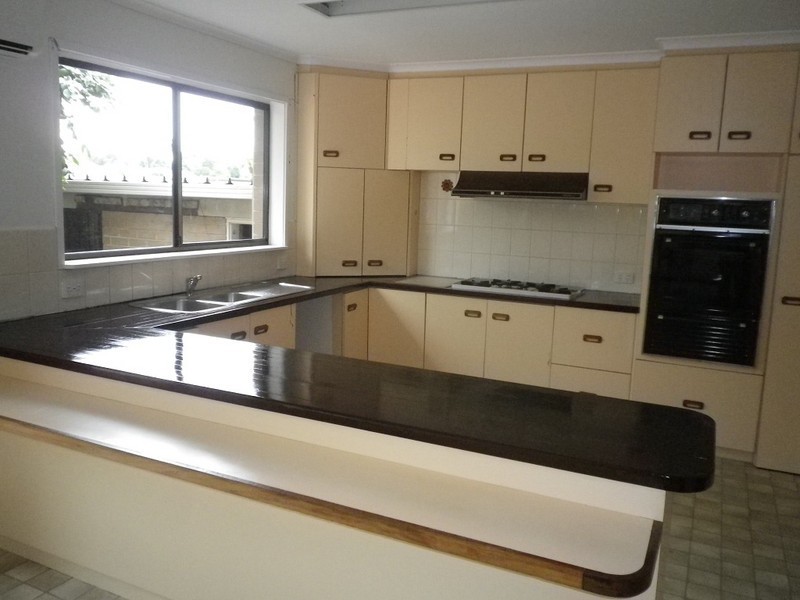 6 Lawanna Drive, Templestowe VIC 3106