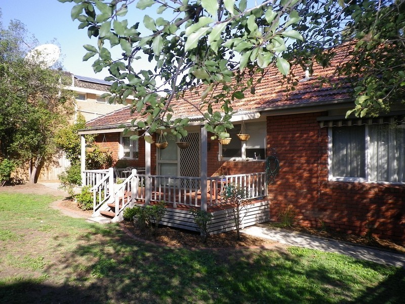 13 Hillcroft Drive, Templestowe VIC 3106