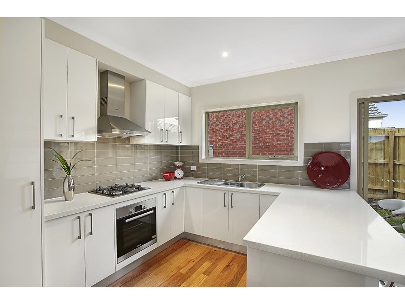 2/148 Deakin Street, Essendon VIC 3040