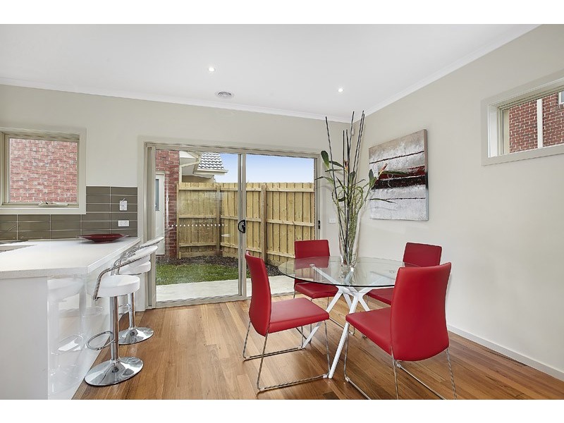 2/148 Deakin Street, Essendon VIC 3040