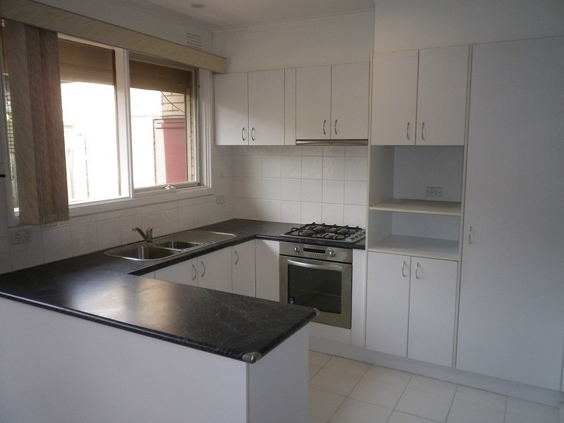 2/20 Wetherby Road, Doncaster VIC 3108