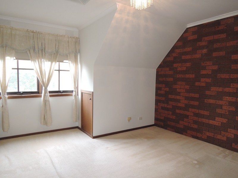 2/33 Westfield Drive, Doncaster VIC 3108