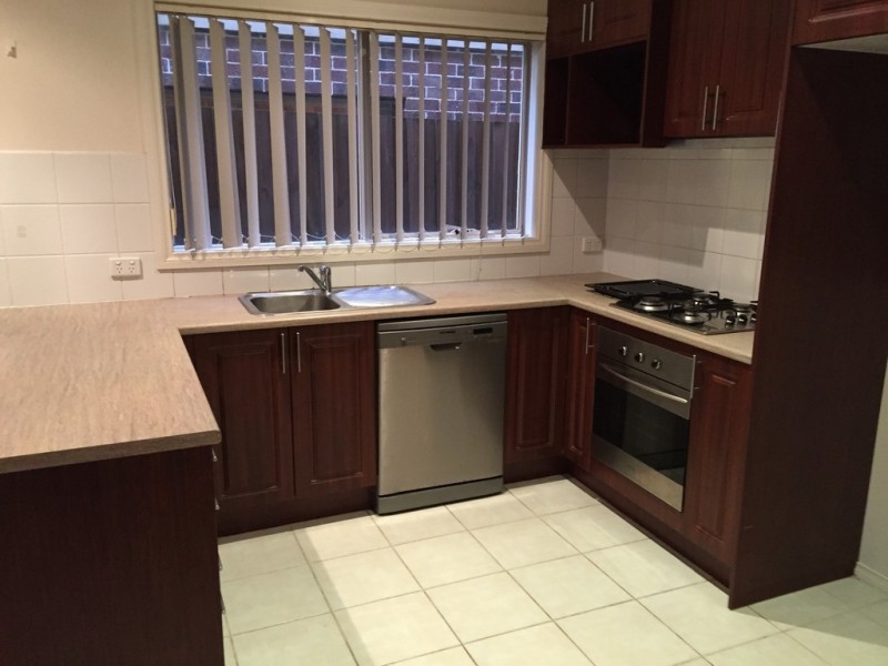 7/2 Pine Road, Bayswater VIC 3153