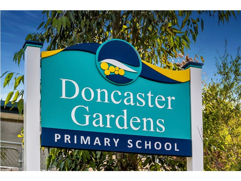 52 Dehnert Street, Doncaster East VIC 3109