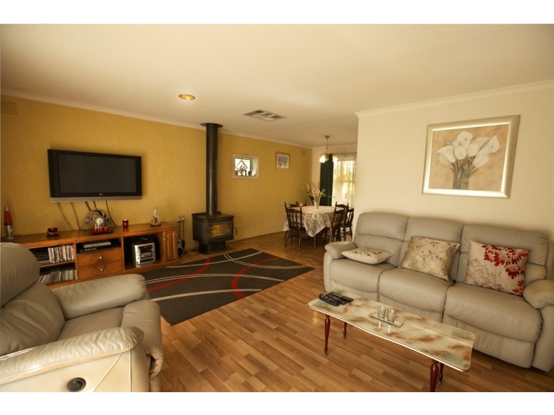 16 Newmans Road, Templestowe VIC 3106