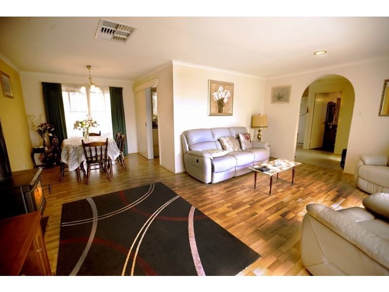 16 Newmans Road, Templestowe VIC 3106