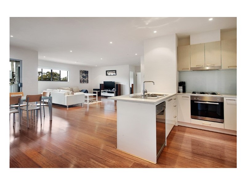 33/881 Doncaster Road, Doncaster East VIC 3109