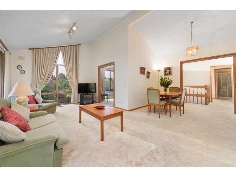 7 Reddington Terrace, Doncaster East VIC 3109