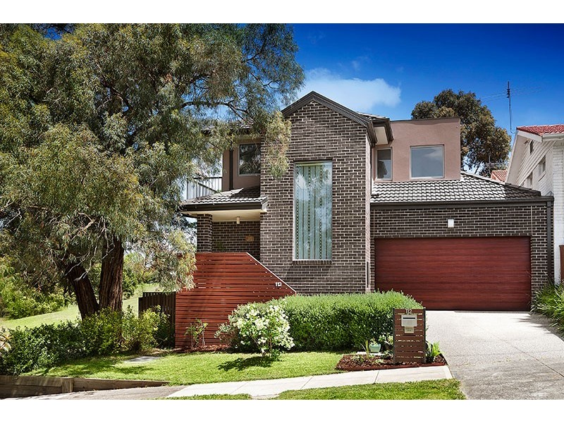 112 Leeds St, Doncaster East VIC 3109