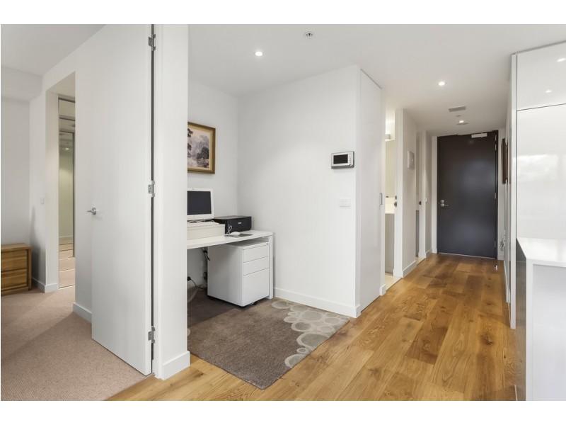 17/872 Doncaster Road, Doncaster East VIC 3109