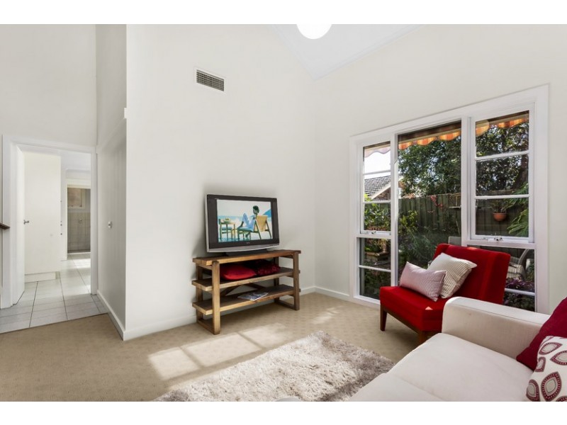 2/17-19 Dehnert Street, Doncaster East VIC 3109