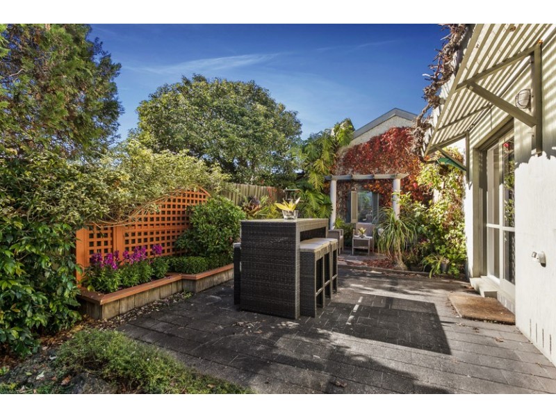 2/17-19 Dehnert Street, Doncaster East VIC 3109