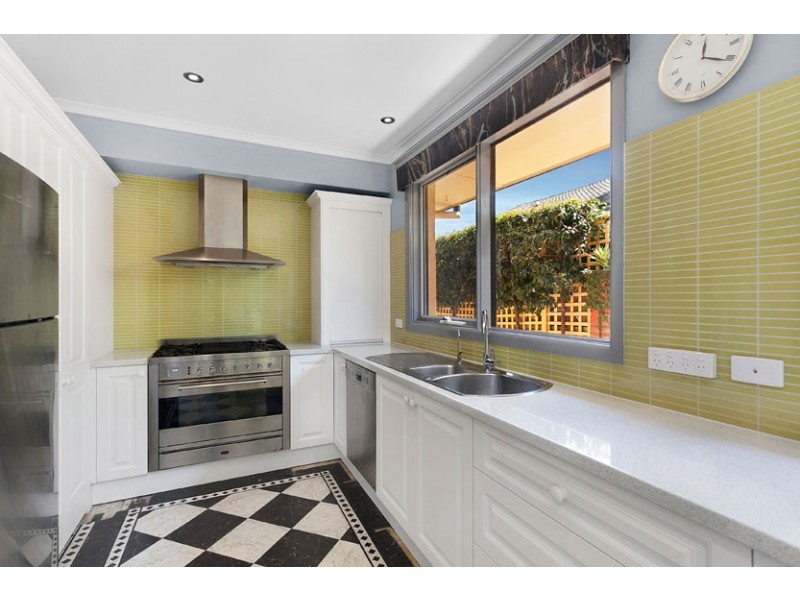 68 Church Rd, Doncaster VIC 3108