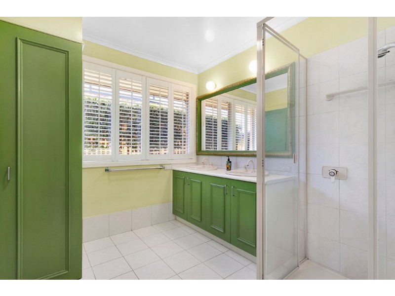 68 Church Rd, Doncaster VIC 3108