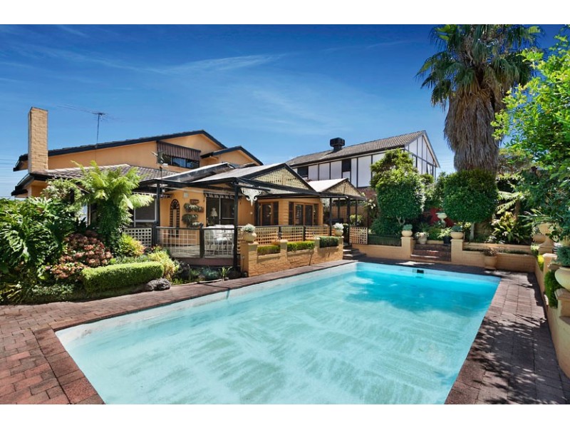 68 Church Rd, Doncaster VIC 3108