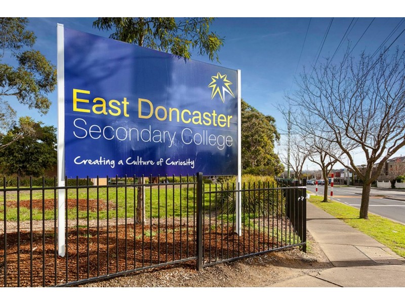 52 Russell Cres, Doncaster East VIC 3109