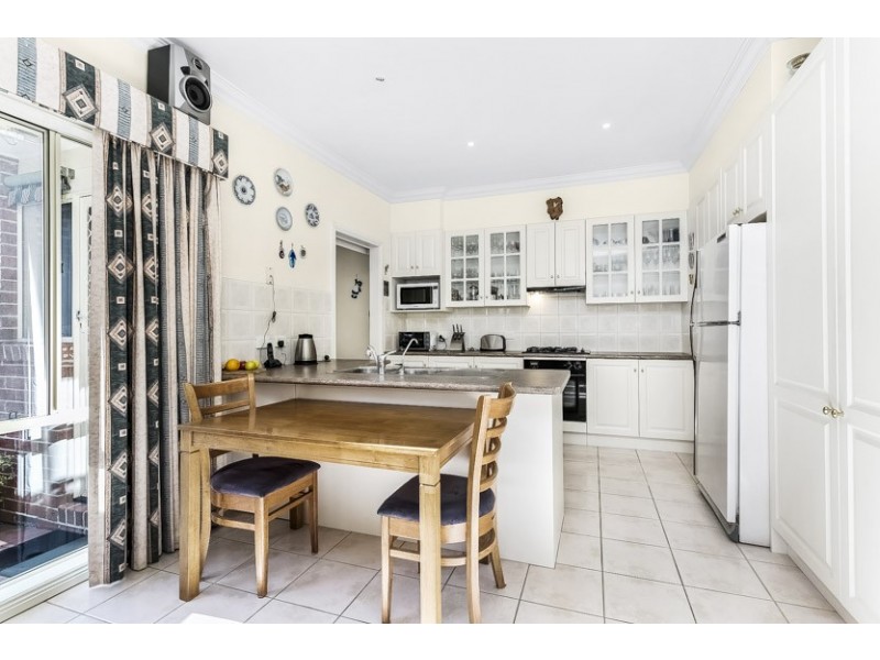 1/106 Leeds Street, Doncaster East VIC 3109