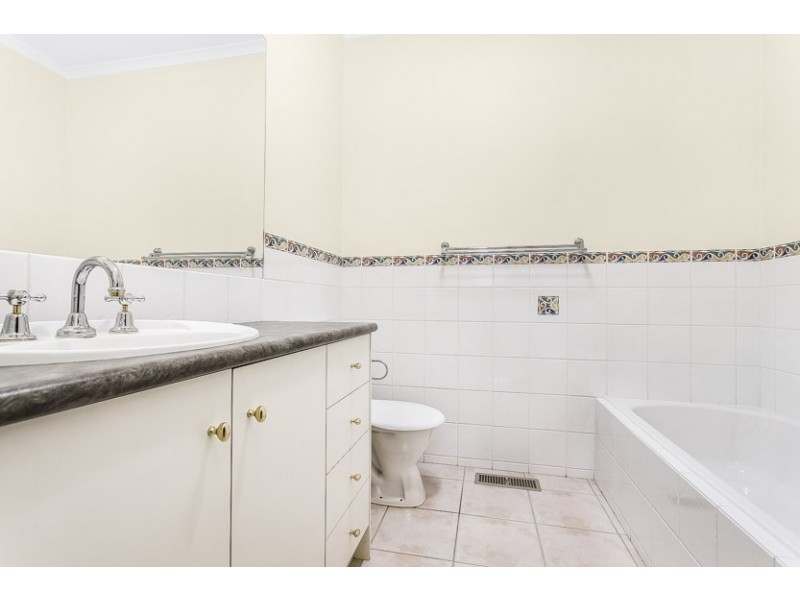 1/106 Leeds Street, Doncaster East VIC 3109