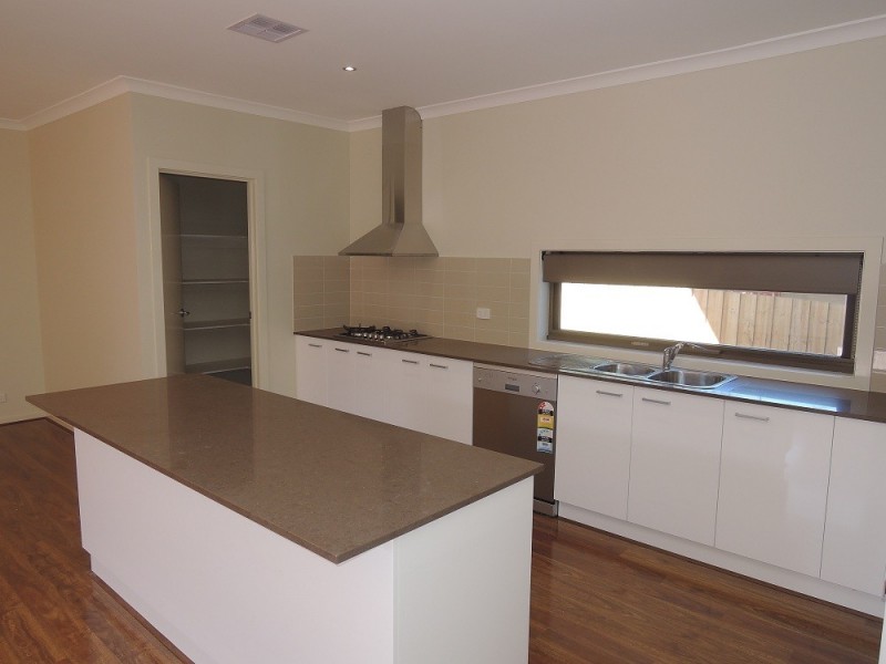 1/17 Richard Street, Doncaster East VIC 3109