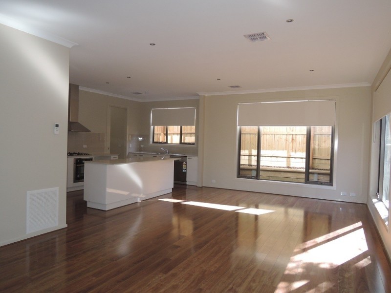 2/17 Richard Street, Doncaster East VIC 3109