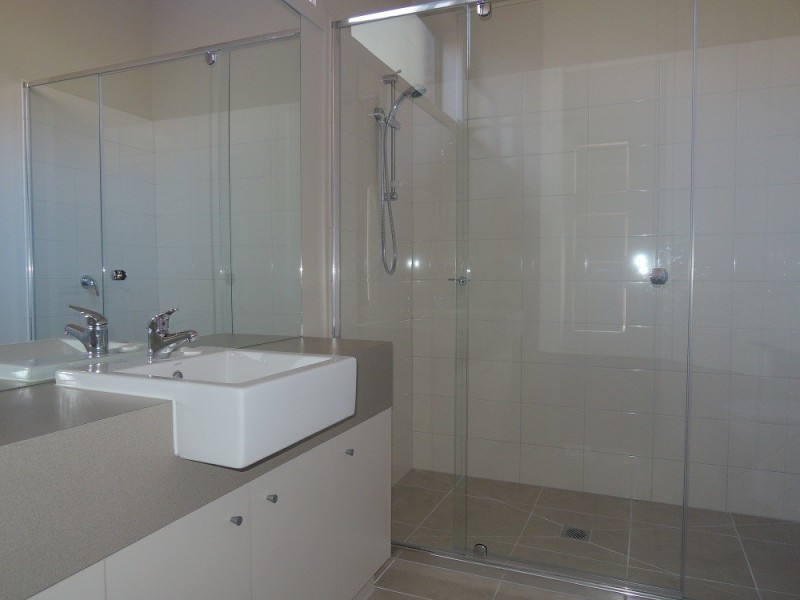 2/17 Richard Street, Doncaster East VIC 3109