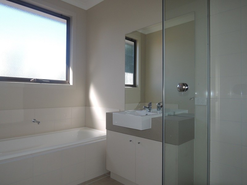 2/17 Richard Street, Doncaster East VIC 3109