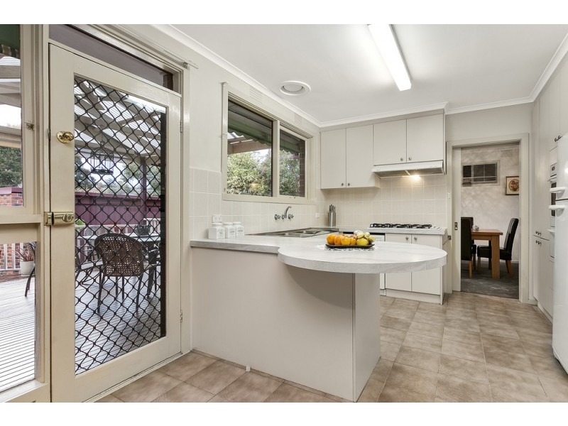 15 Telopea Ave, Doncaster East VIC 3109