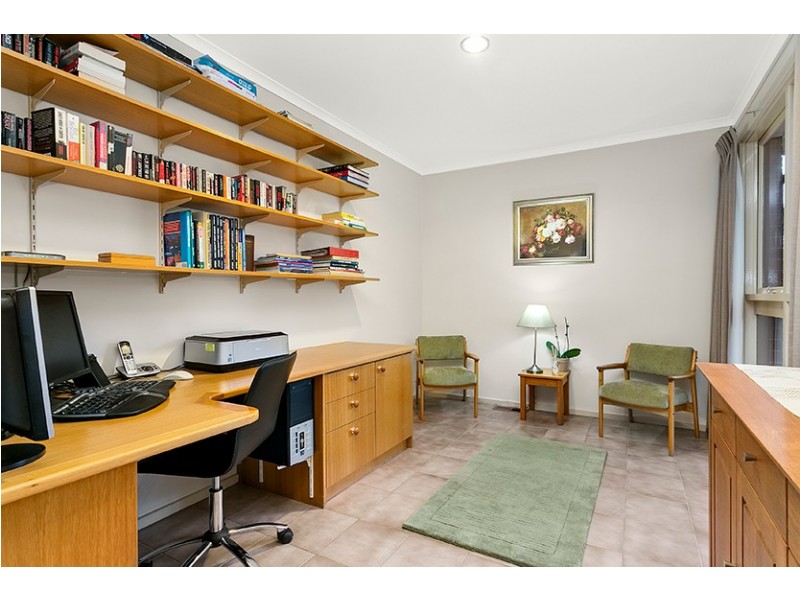 15 Telopea Ave, Doncaster East VIC 3109