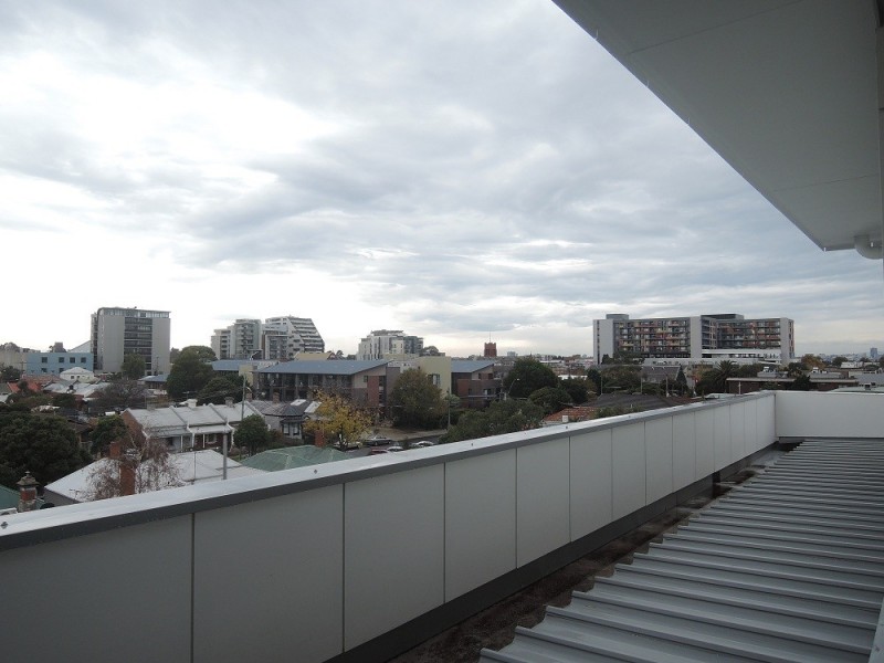 303/41 Victoria Street, Footscray VIC 3011