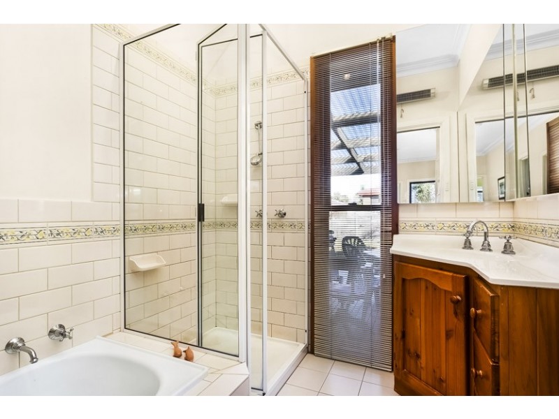 1 Toogoods Rise, Box Hill North VIC 3129