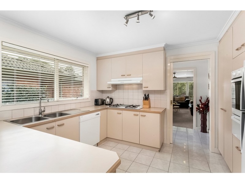 2/413 Church Road, Templestowe VIC 3106