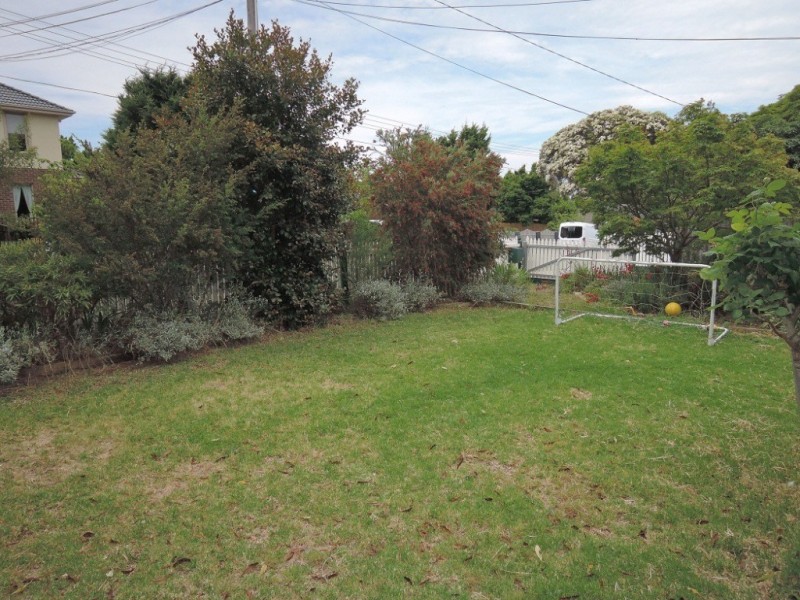 52 Russell Crescent, Doncaster East VIC 3109