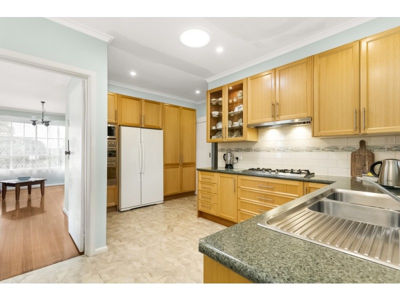 23 Hampshire Road, Doncaster VIC 3108